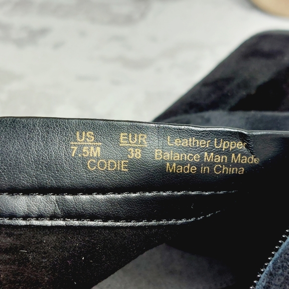 Sam Edelman Codie Black Suede Leather Block Heel Ankle Boots M372 - Picture 11 of 12